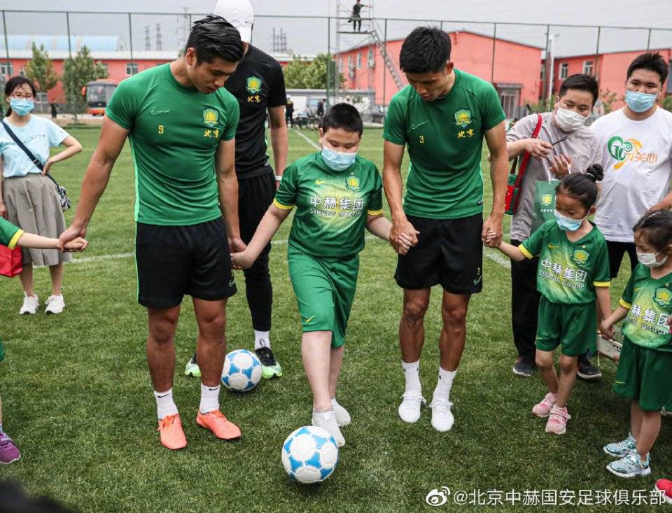  科隆俱乐部启动社区公益项目，回馈本土球迷  